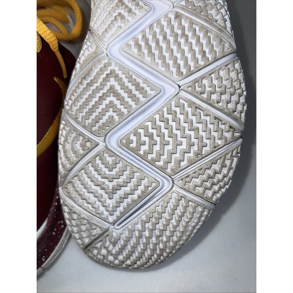 Nike ID 3 Kyrie Azurie Elizabeth Women Red Gold White Basketball Shoes Size 9.5 - Picture 7 of 16
